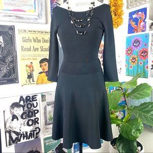 Guess black dress mini 3/4 sleeve rayon blend black A-skirt stretch Sz. S v-back